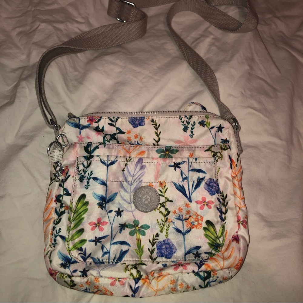 Fun Kipling colorful floral crossbag